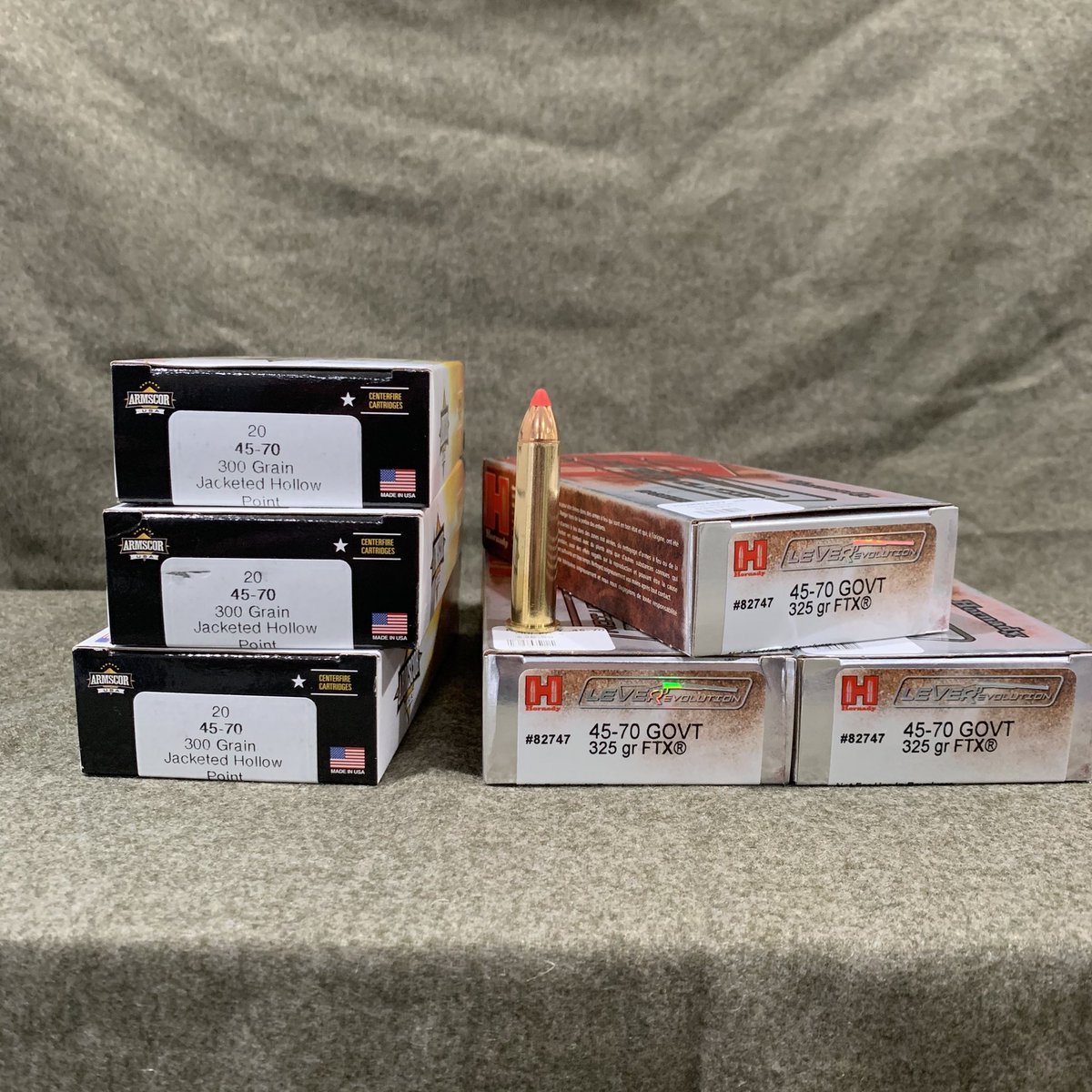 guns_etcAZ's tweet photo. Got a T-Rex problem? @MarlinFirearms recommends the 45-70 GOVT. #gunsetc #jurrasicpark #hornady #armscor https://t.co/nJDSYb7aeM