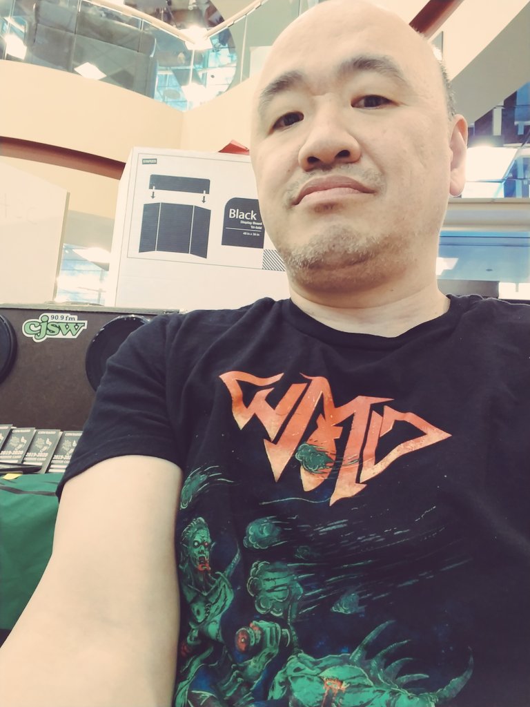 natkaos's tweet photo. It's clubweek here at U of C. Don't be shy, come chat with us! We're in MacHall. 😉 #cjsw #uofc #Calgary #clubweek https://t.co/glvtgX6IT7