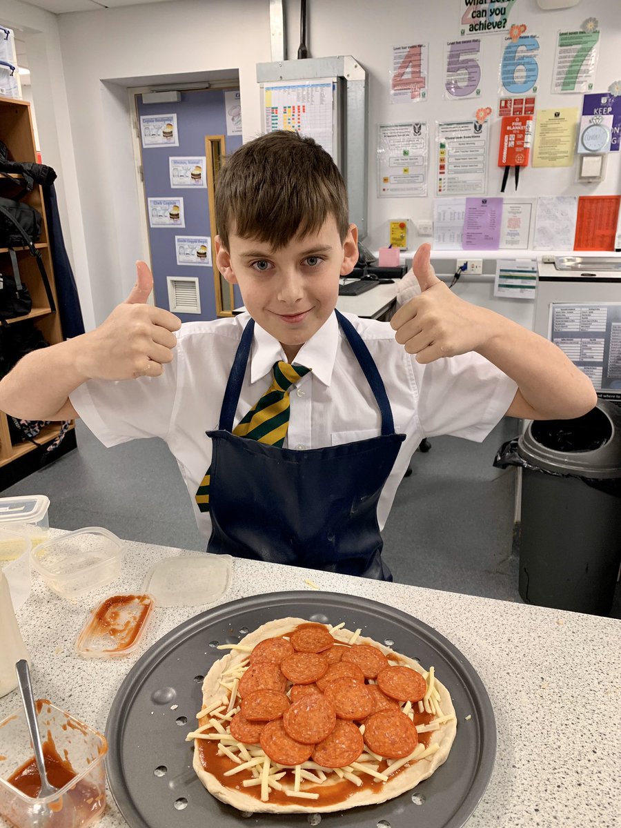 ArchbishopFood's tweet photo. Fantastic work Year 8 - Making pizzas from scratch today🍕 All the pizzas looked and smelt AMAZING!!🧀🍅🍍 #pizzamaking https://t.co/WUPMqNhfoz