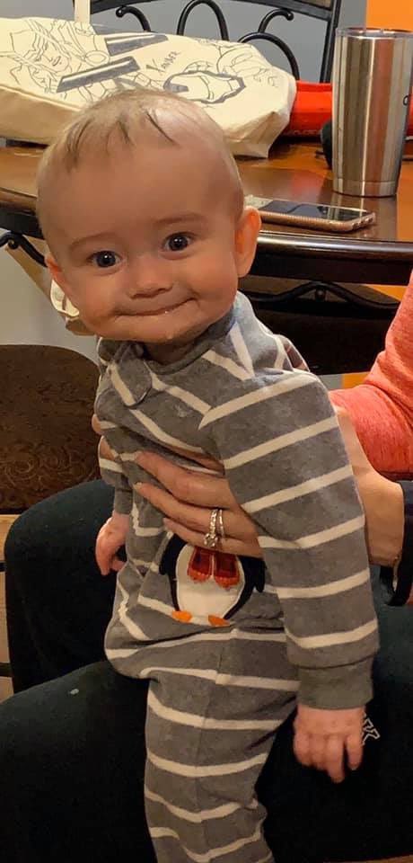 AlieaMarie06's tweet photo. Could he be any cuter? 💕 https://t.co/zOEMMZmspj