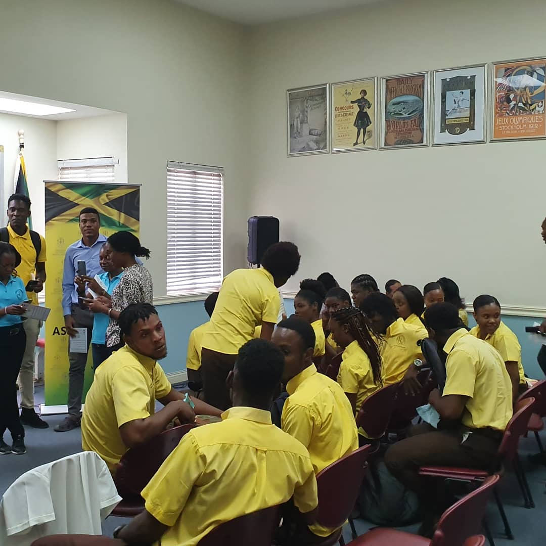 Sparkiebaby's tweet photo. Launch of The Jamaica Sports Massage Therapists Association. Big up mi teacher dem Mrs Marcia Swyer-Forbes, President and Yvonne Foster #Sportsmassage #health #Jamaica #GCFoster #JOA https://t.co/VlFIaUNIQm