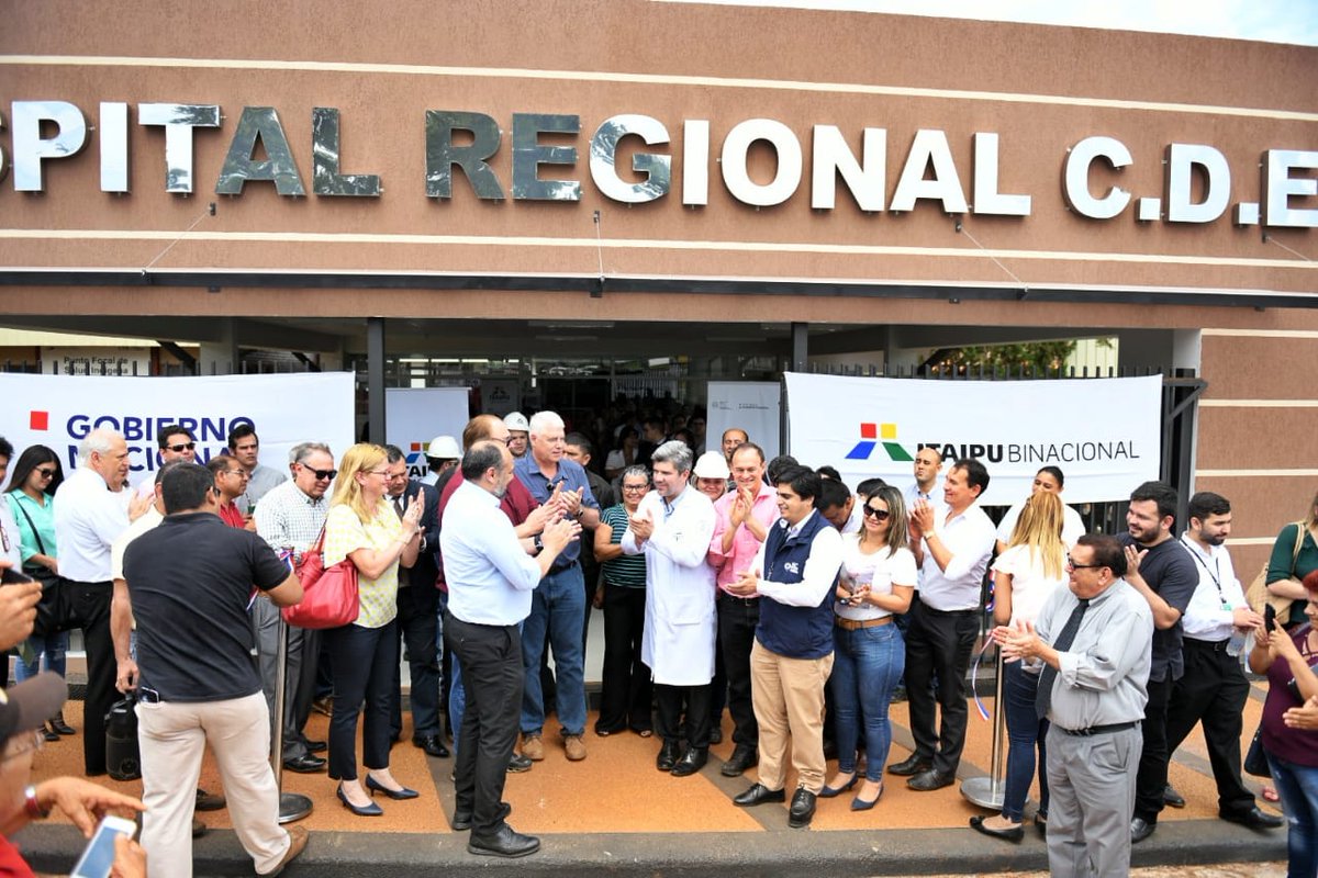 itaipuparaguay's tweet photo. Con la cooperación de ITAIPU, Alto Paraná se afianza en infraestructura hospitalaria y vial. Hoy se inauguró el renovado Hospital Regional de CDE. Además, se verificaron  las obras en el Hospital Distrital de Hernandarias y del Multiviaducto.

Leé más aquí https://t.co/HhYfDWzbed https://t.co/OGbwDHheqP