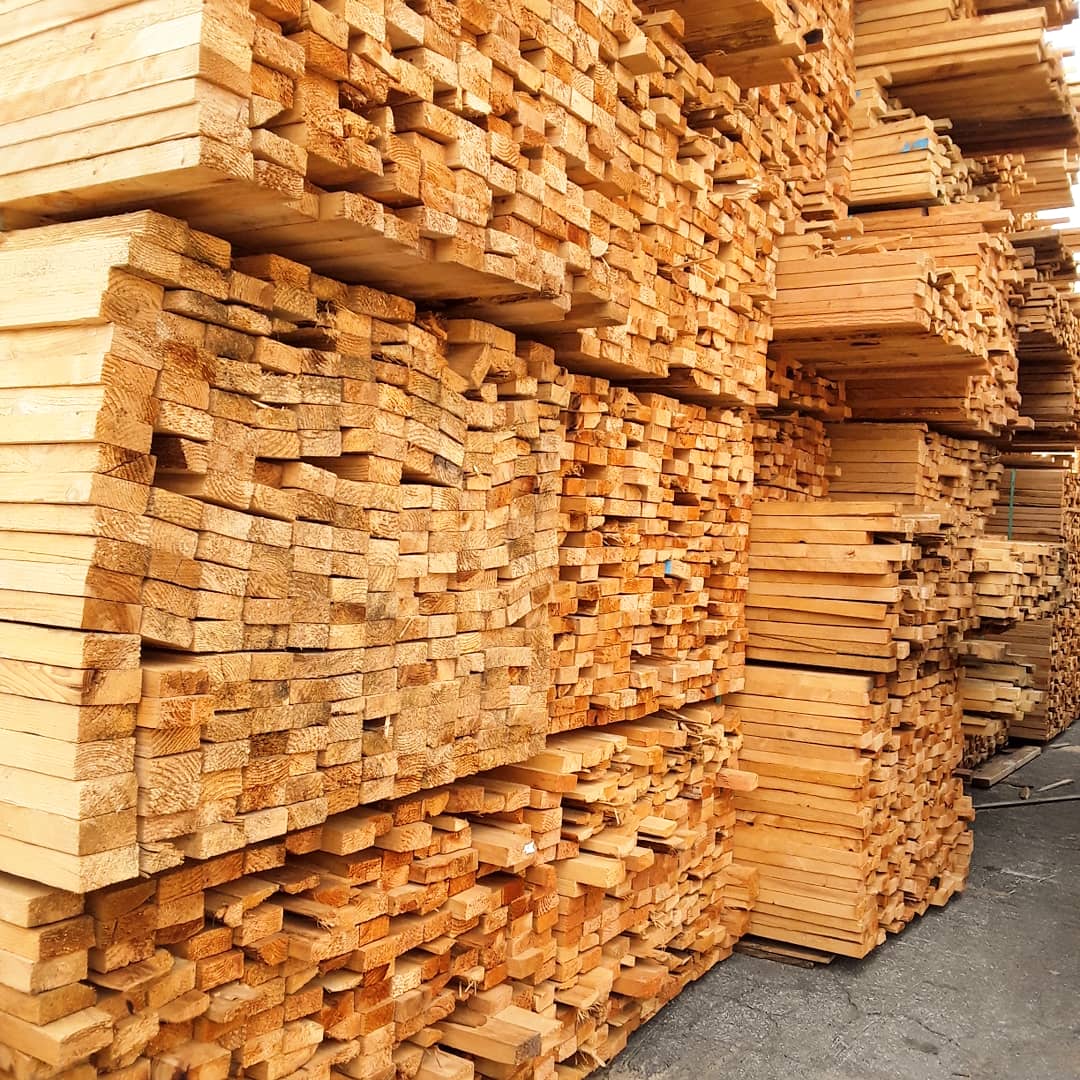 Every morning we do a walkthrough of lumber inventory. Everything looks great today👷‍♂️✔📋
#SFVPALLET #PALLETS #wood #shippingandreceiving #woodpallets #lumber #woodisgood #wooden #packaging #palletsareamazing #diypallet #palletinspiration #chatsworth