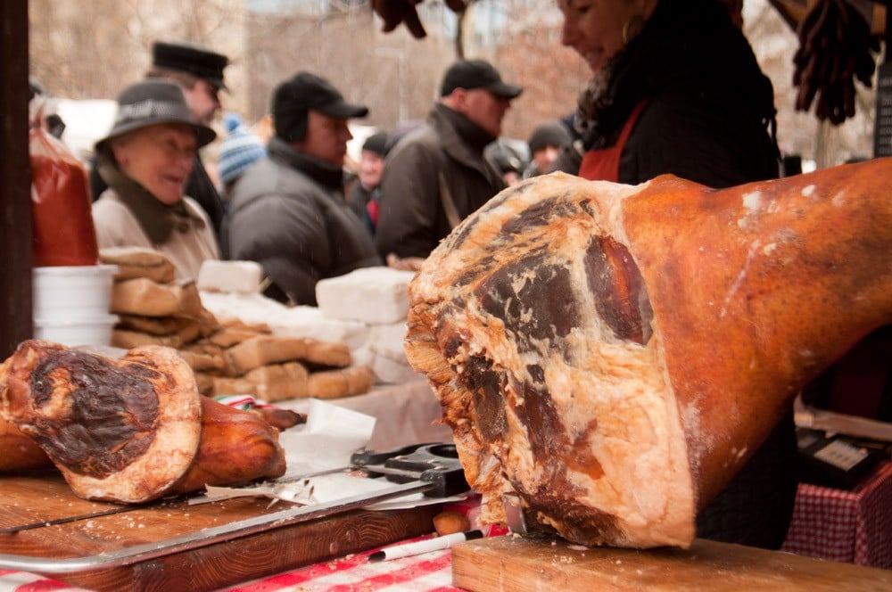 VineyardKapolna's tweet photo. #BudapestGuide: Mangalica Festival in #Budapest between February 7th and February 9th at the Liberty Square — #Mangalica in a historical breed of pig
➡️ #gastronomy #festival #TasteHungary #ToDoBUD #WhatToDoBUD
Read more https://t.co/dsbaI6x9iC
Picture https://t.co/6P90xVxP5n