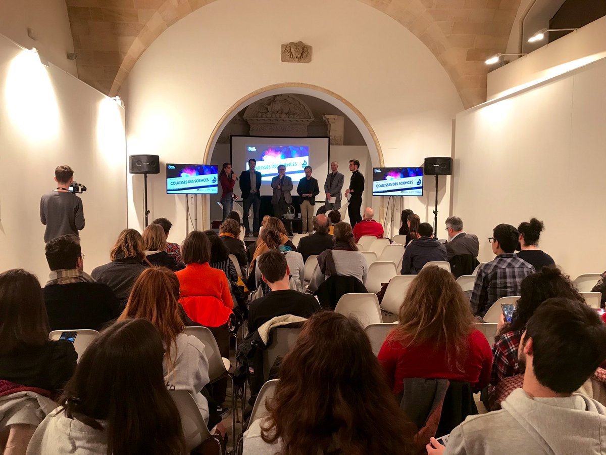 AssociationDDS's tweet photo. C’est l’heure de l’inauguration de la 4e édition de la Semaine de Culture Scientifique #CoulissesDesSciences des étudiants du @ISIC_MasterMdS 🎥🤩 https://t.co/7eUO4pJ9yY