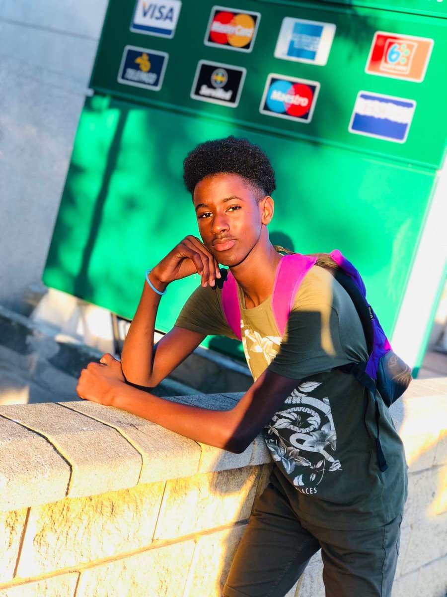 IamPeulh's tweet photo. Le soleil est brillant ...🌞✨
#sundayvibes #light #soleil #brighteyes2020 #BrightToday https://t.co/cpFGF0EgvC