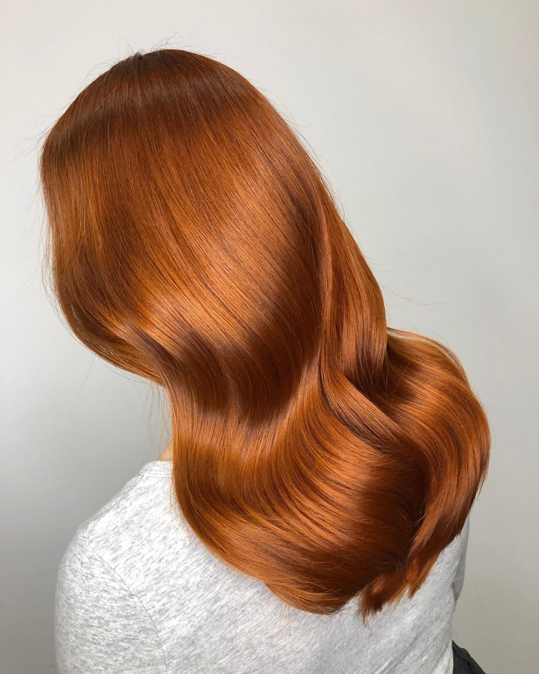 As Glad Rond en rond Wella Education Twitterren: "Showcasing 🆕 colors and techniques is a great  way to grow your personal brand while expanding your skillset. Try this  fiery formula from @laila.wella for your next copper client.🔥 . #