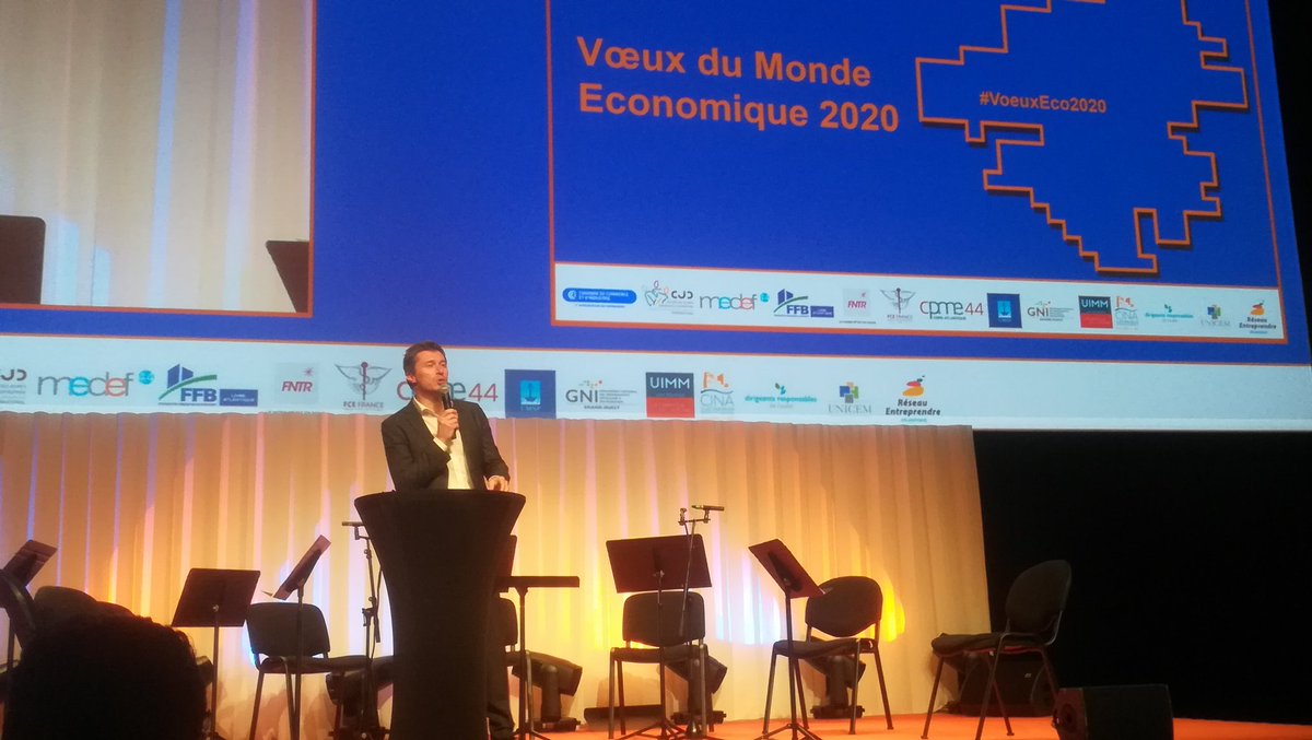 CCINantes's tweet photo. [#VoeuxEco2020] Ça y est, on y est🏁 👏... Coup d'envoi de l'édition 2020 des Vœux Eco à @Exponantes. Grande soirée autour de "Emploi-recrutement : pensez autrement". Évènement phare de la vie économique sur le territoire. 
✔️ 900 acteurs eco au rdv 💪👏
✔️ Guichets fermés 😉 https://t.co/X6xwsOw14Y