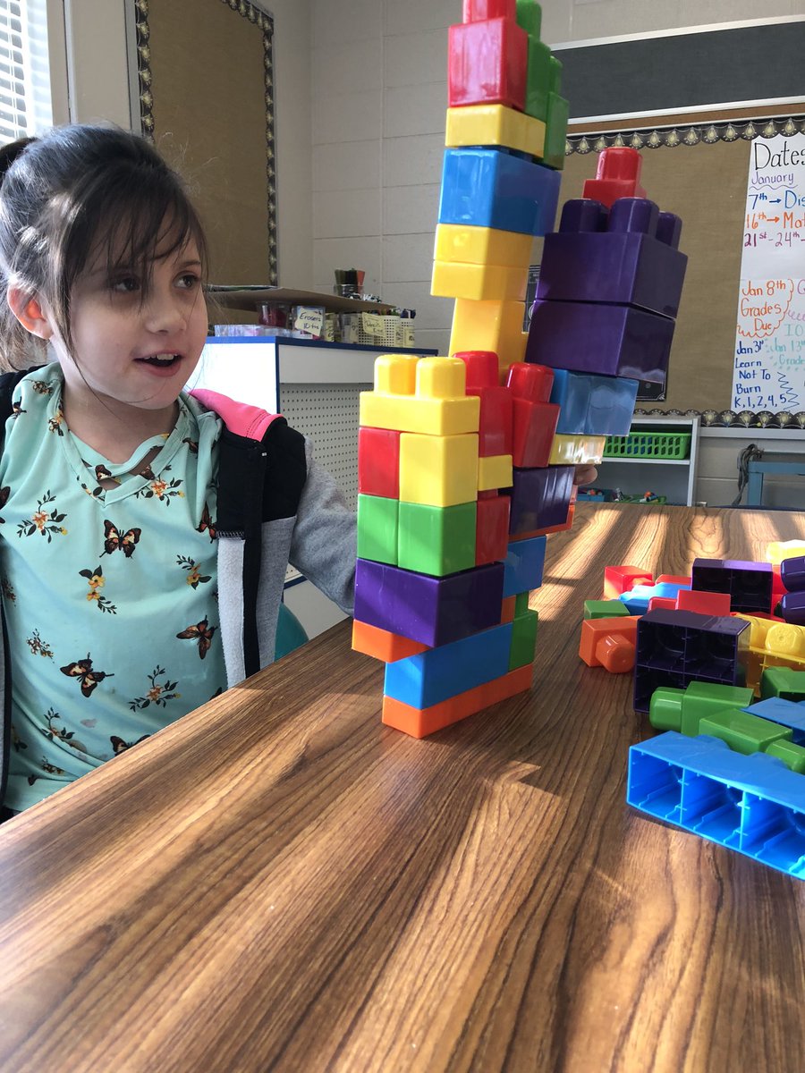 Harris_FWCS's tweet photo. It’s Legos and building for green slip recess today! @Harris_FWCS https://t.co/KxpQc879W9