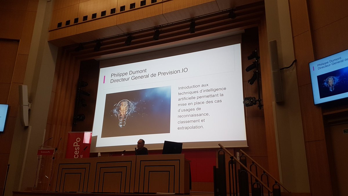 dumont_texier's tweet photo. Excellente introduction au monde de l'#IA par @PhilippeJDumont à @SciencePo pour le programme #gestionurbaine
Ville &amp; numérique, les enjeux de demain !
@PrevisionIO
#smartcities #ecoledufutur #MachineLearning #pédagogie https://t.co/Kh2ogtcAaP