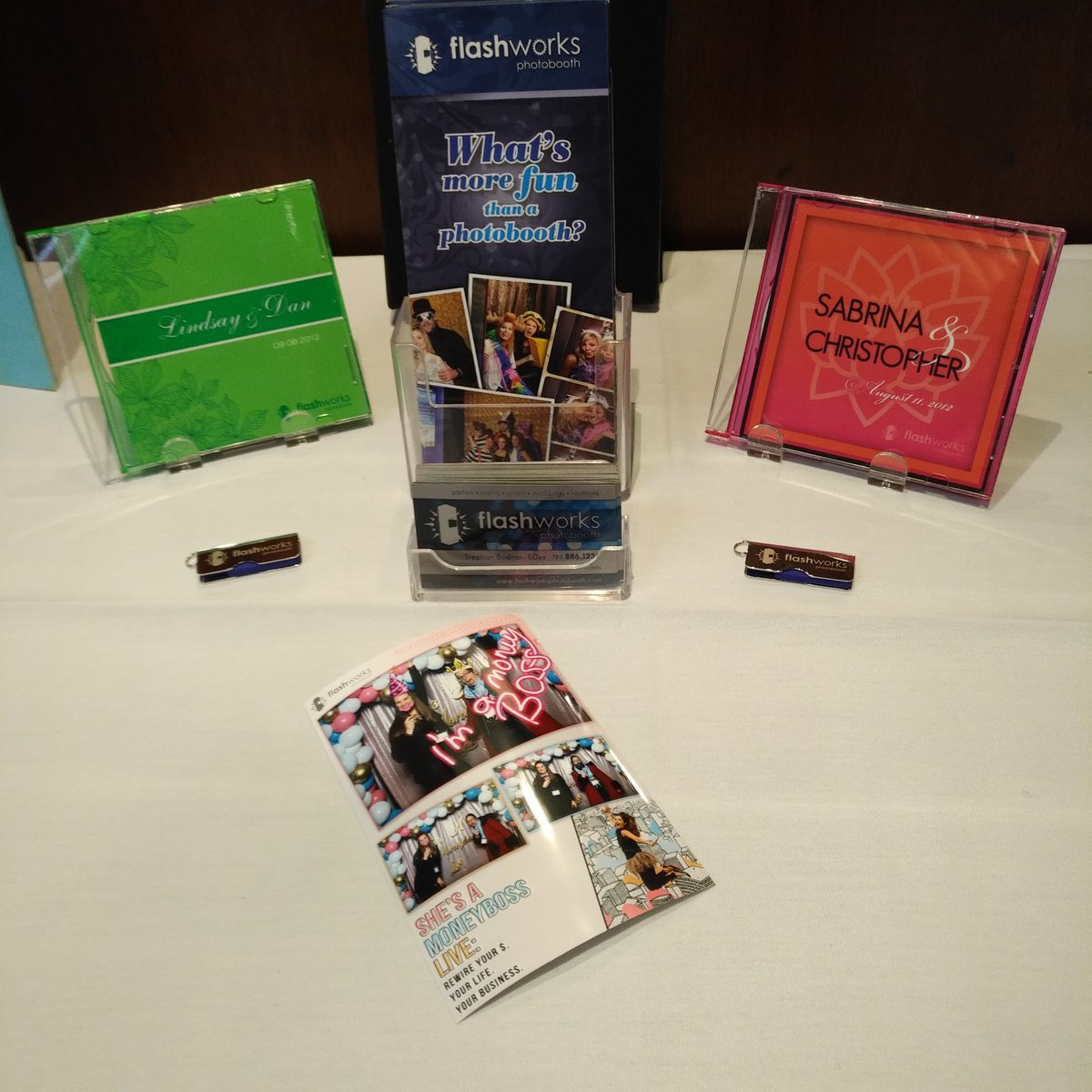 FlashworksEdm's tweet image. With every Flashworks rental, you get a long list of add-ons and features, not only with our booths but your final products as well! Check out the link for the full list of add-ons! bit.ly/3adIi5D