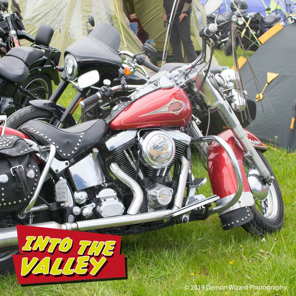 Farmyard_Party's tweet photo. 🏍️ Looking forward to the summer? It kicks off at Into the Valley 2020. Shiny! 🏍️😎
#intothevally #harleydavidson #harleydavidson_uk #harleyrider #livetoride #yorkshiremagrallies #motorbikerally #bikerally #bikerslife #motorbikes #motorcycles #bikerforlife #biker https://t.co/BYX9gzo1Iq