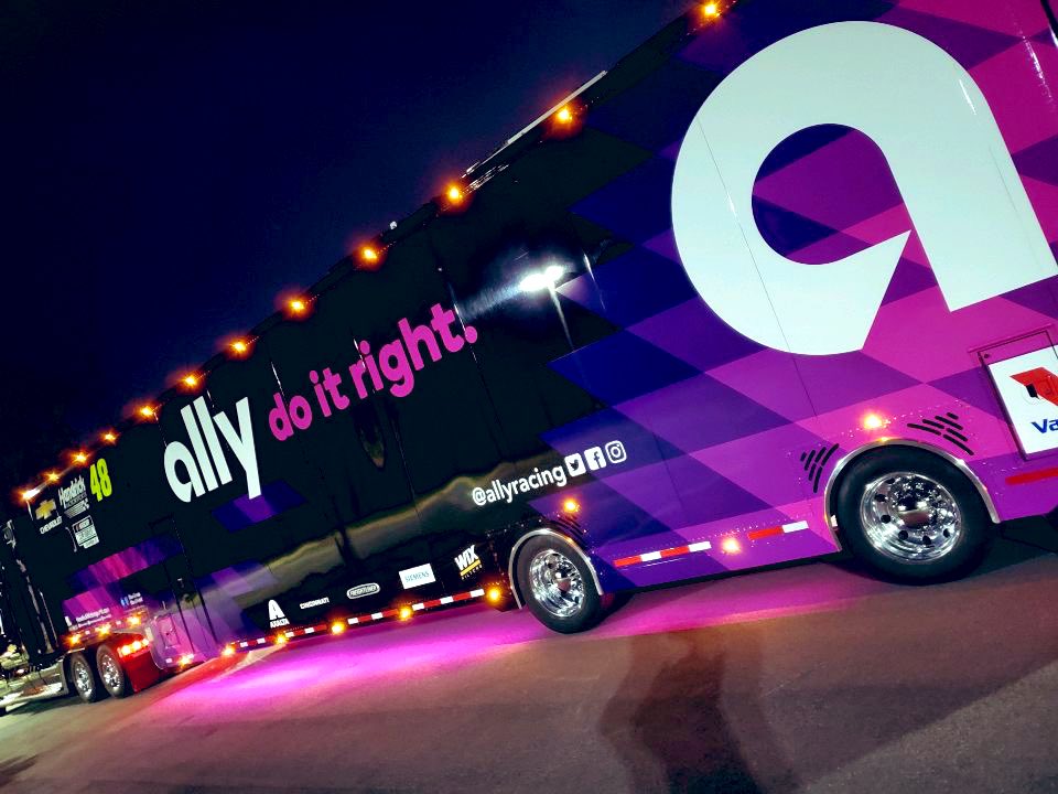 JimmieJohnson's tweet image. The disco hauler 🕺🏻