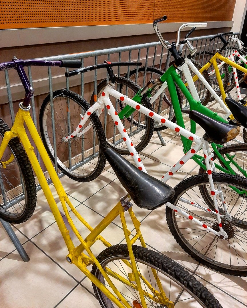 RLV_agglo's tweet photo. Une déco 100% Tour de France lors des vœux de @RLV_agglo, l'agglo sportive et ambitieuse 🚲👏
Vive @LeTour et vivement le 10 juillet 2020....! https://t.co/3WLsoTtFOT