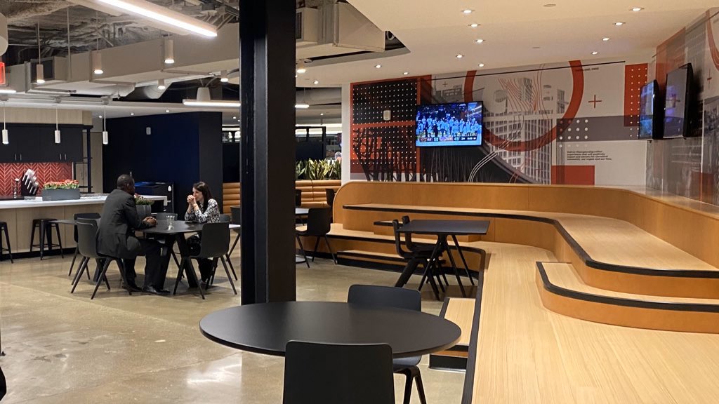 CMLawSports's tweet photo. We got an awesome tour of the new #Cavs offices last night from 3L @Laceyy23 - she’s currently working in the team’s legal department after spending time with the MAC and U of Akron Athletics.

(and yes, she got a ring in 2016) https://t.co/BFmby17H1b