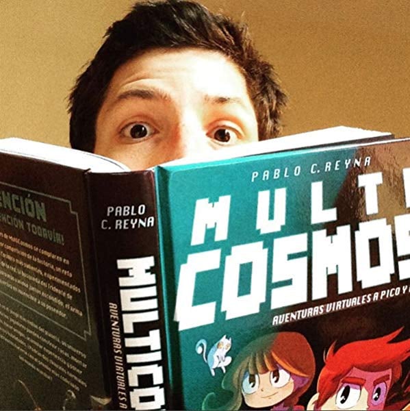 leeresunafiesta's tweet image. Tanto él como su saga #Multicosmos nos tiene enganchadísimos y no es para menos #LaCasaDeLosDragones. ¿De quién hablos? De nuestro querido @PabloCReyna imprescindible para los jóvenes lectores. Conócelo en #LeerEsUnaFiesta