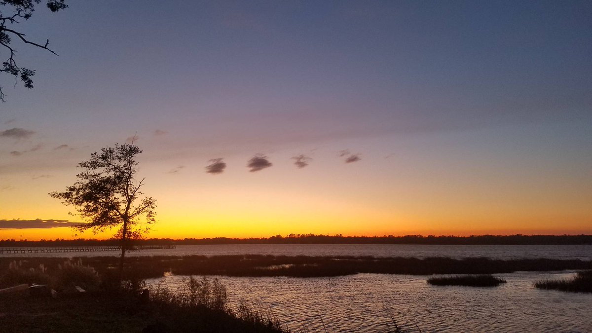 Busy day! Im now officially licensed in #California and #NorthCarolina as a #PreferredLender! Time to enjoy this wintery #sunset in #CharlestonSC #EffortlessMortgages #PrincetonMortgage #FunFunder