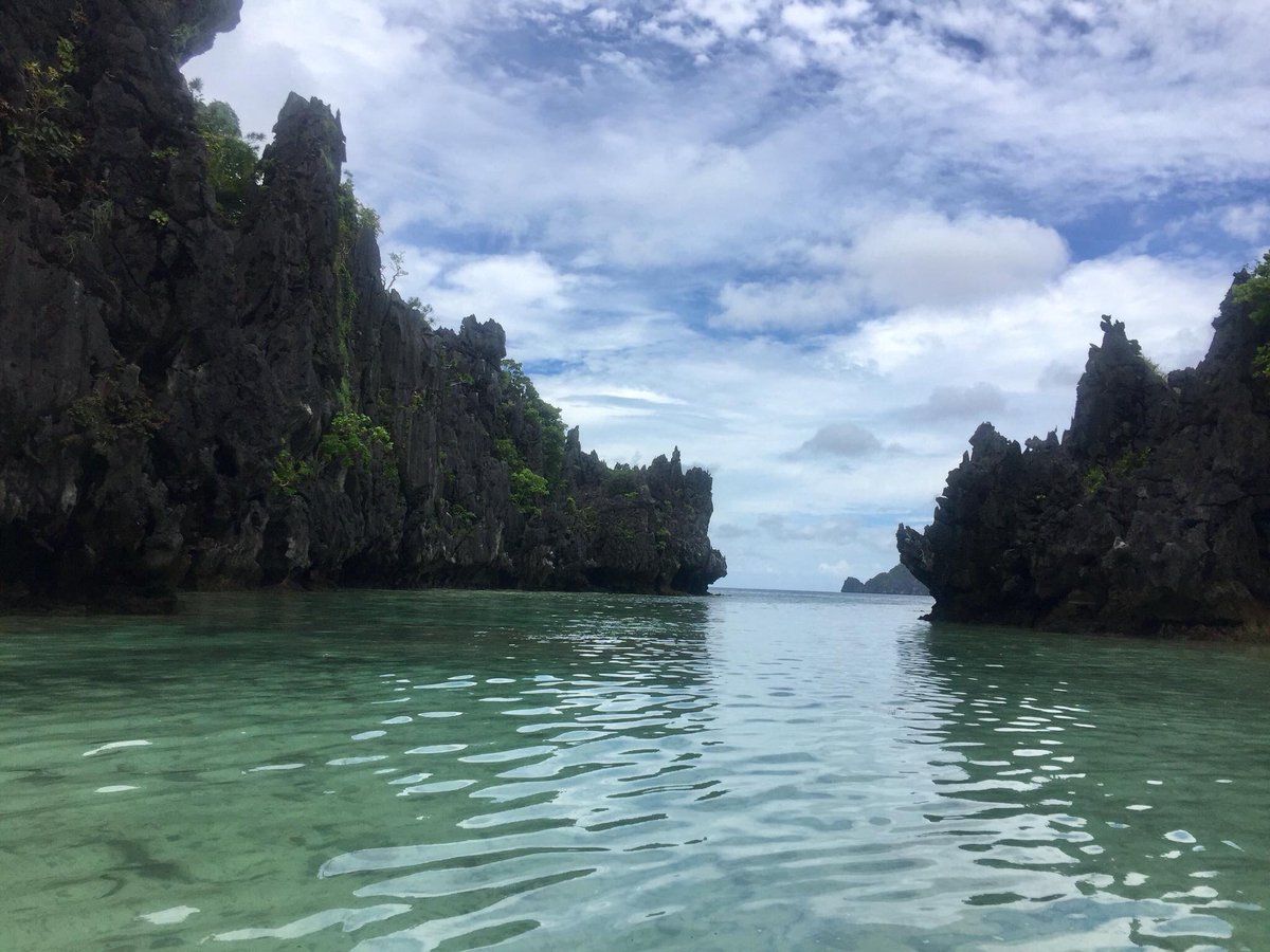 DemigoddessB's tweet photo. El Nido, Palawan, Philippines
Look deep into nature and then you will understand things better.
#CaptureLifeWithARMY https://t.co/cjM16EFxUK