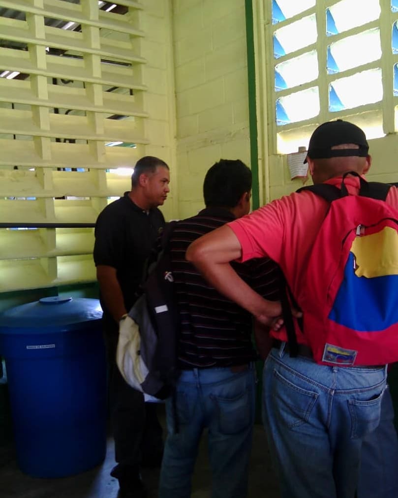 castanedapsuv's tweet photo. #21Ener | Con el objetivo avanzar en nuestra empresa productiva, equipos de administración, proyectos y producción de @InvepalOficial evalúan reactivar la venta y recarga de agua potable desde nuestra Planta de Recubiertos Maracay #PatrimonioIndigenaYSoberano
#ProducirEsVencer https://t.co/5sAWRfVpCP