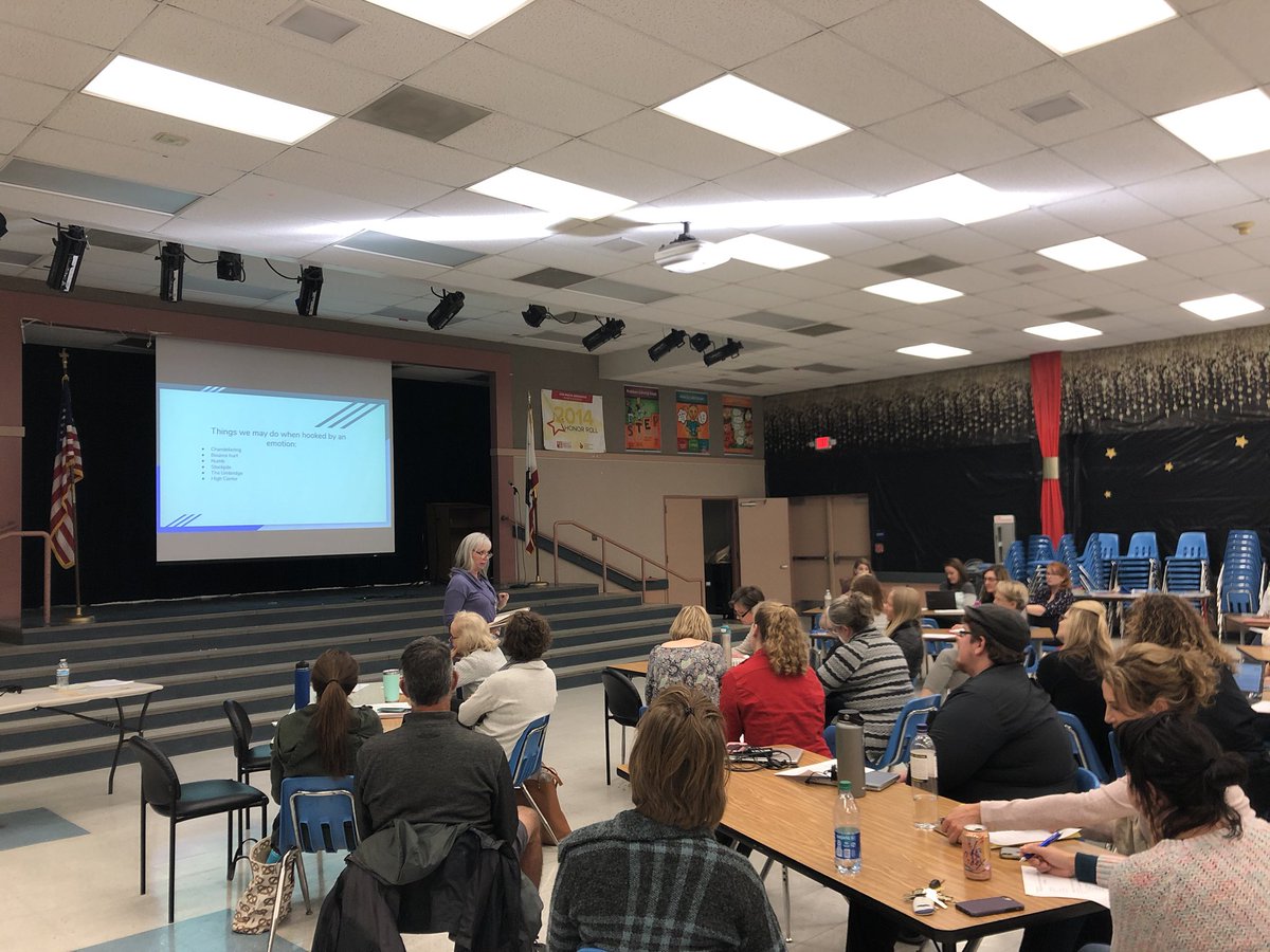 JHPthePrincipal's tweet photo. @albergsclass leading our @GeraldFordES teachers through #DaringClassroom #Daretolead @BreneBrown @RigorRelevance @DesertSandsUSD #FordFalcons #AlwaysDoYourPersonalBest #DSUSDpride
#myinstructionalcoachisamazing https://t.co/ZA5dmPuS7c