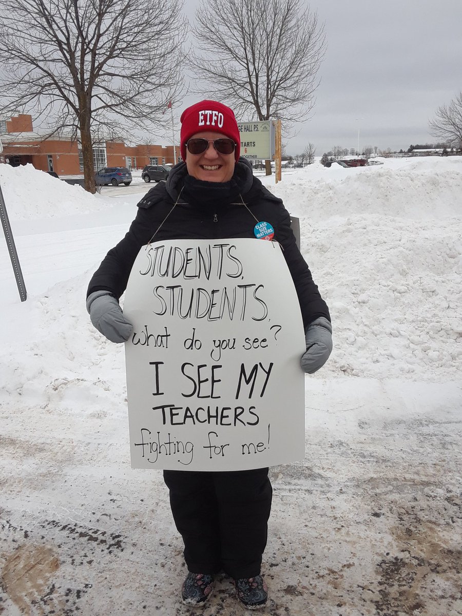 kellieteach132's tweet photo. Love my creative colleague!#TLETL #ETFOstrong #ETFOstrike https://t.co/fSWdmOStFj