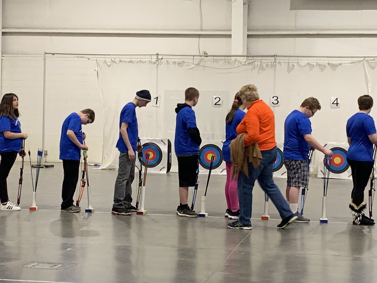 April Thompson tweet media