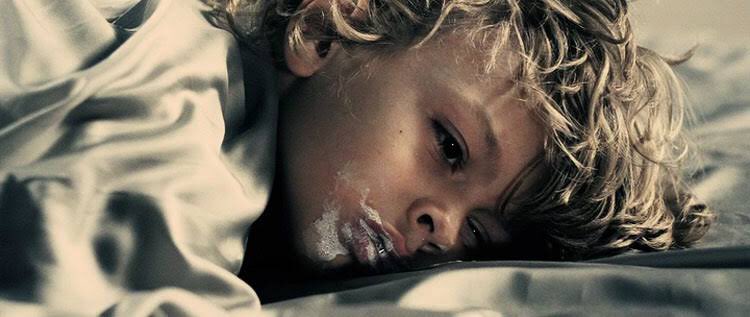 Hilo con las películas más perturbadoras, provocadoras e inquietantes de la historia...

Yo empiezo para sacar las obvias:

A SERBIAN FILM

No solo rompe límites que pocos habían si quiera pensado, además tienen el descaro de hacerla bien, no es un churro...y eso asusta más, ja!