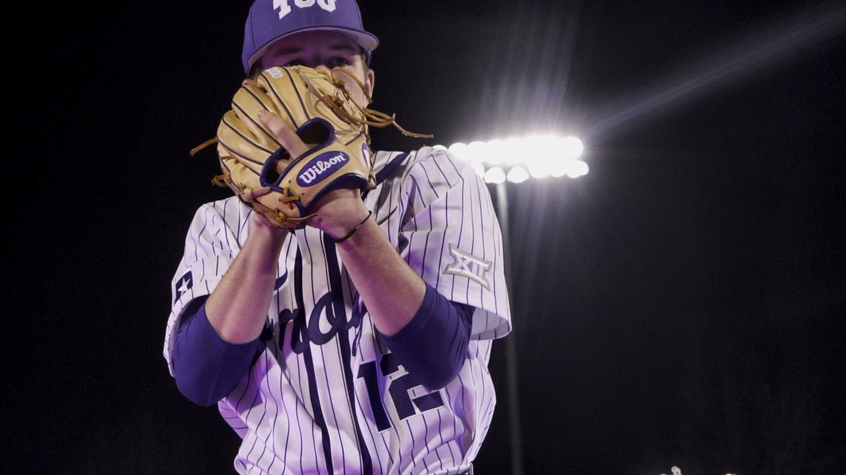 TCU_Baseball's tweet photo. 👀 🔜  

#FrogballUSA | #GoFrogs https://t.co/P9guDQFIBH
