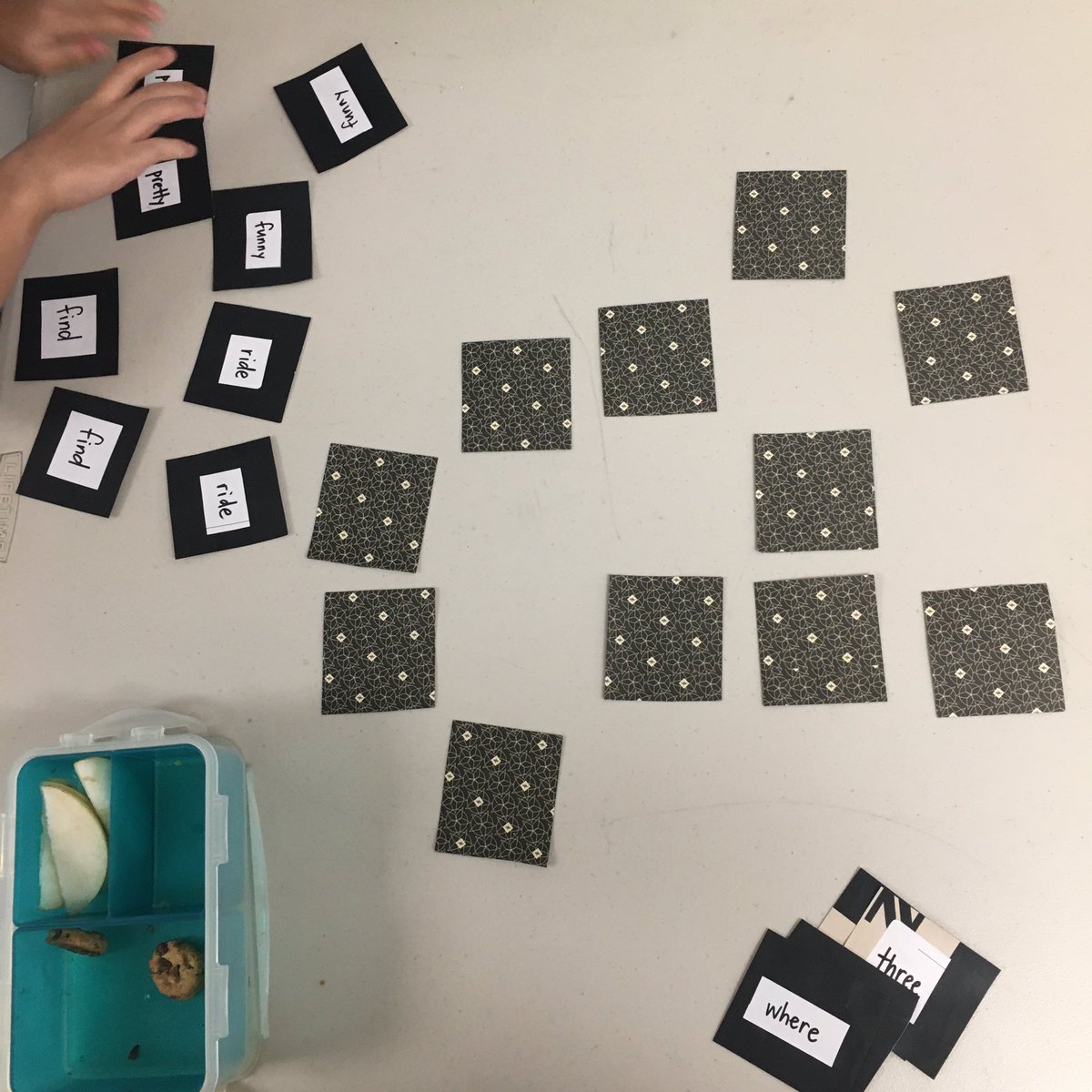 thisismsvermeer's tweet image. Sight words memory game today. Loved genuinely losing (ok, it was a bit hard for me because #competitive) May I draw your attention to the cards I made from a shop bag and a packing slip cut up into labels? 🙈 #reusebeforerecycle 😍