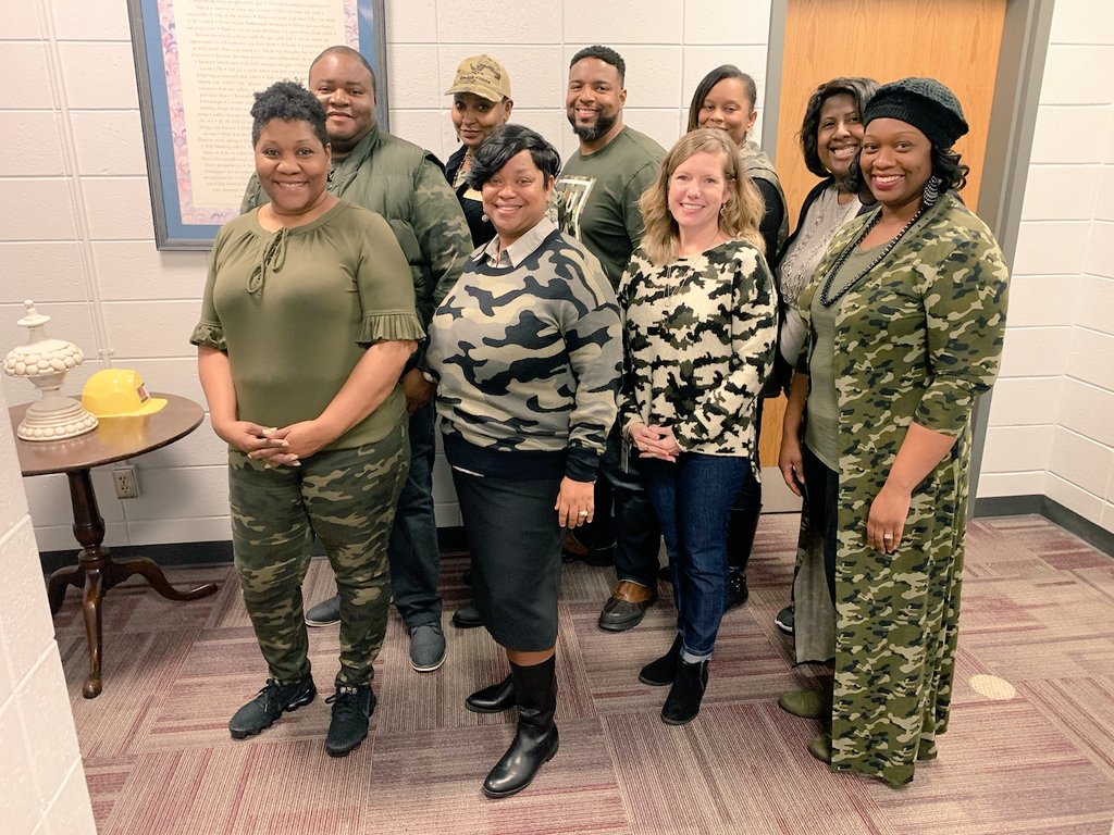 Crystal_Noles's tweet photo. BCSD CIP Data Day at Weaver Middle School was a success! Thank you to each of our Faculty and Staff members for engaging in authentic and honest analysis of our Continuous Improvement Plan using the GLISI Protocol "Making Action Steps Actionable". 
#NolesLeadWithExcellence https://t.co/uZ7Ahj4mTw