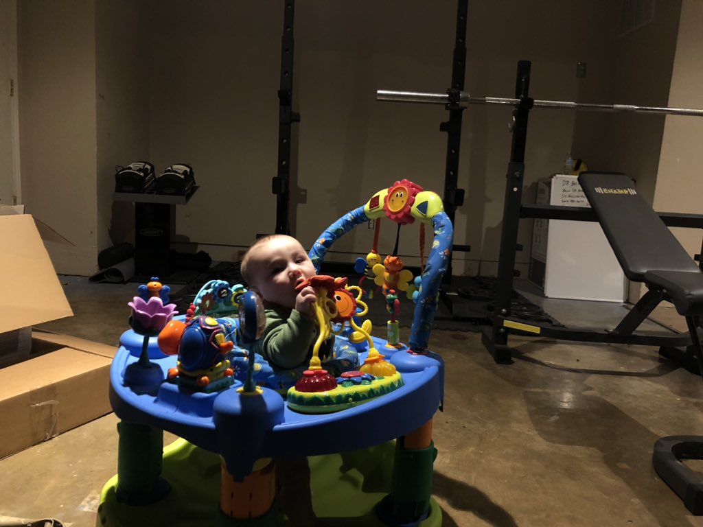 Gomeyy's tweet photo. Dads #1 Spotter Leighton is part of #OperationBOMB 🏋🏻♂️
I don’t wanna force anything on him in his life, but I really feel if I can have him grow up watching me with proper technique and safely it’ll carry him far if he decides to choose a healthy lifestyle later on. https://t.co/1UQ9TuTka4