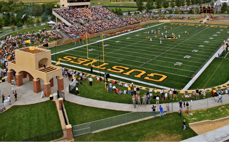 derek_stanoch12's tweet photo. I am truly honored and blessed to announce my commitment to further my academic and football career at Gustavus Adolphus! Thank you to my parents and coaches for pushing me to be my best! Just the beginning. #gogusties🦁 https://t.co/AzDriPnoe9