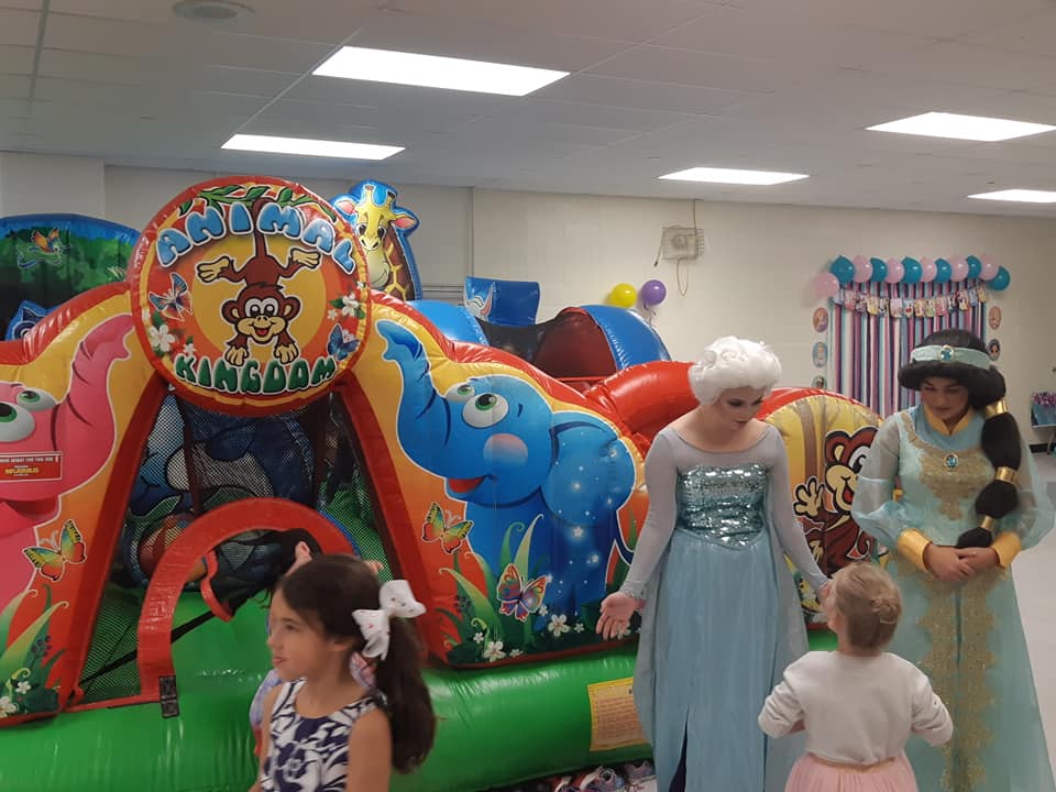 NiagInflatables's tweet image. ATTENTION! LAST MINUTE BOOKINGS AVAILABLE FOR STRIKE DAYS!!

To all our fantastic parents, church groups, townships... The answer is, YES!! Give us a call or send a message for more rental details, venue options, and strike day ideas! 905-646-5867