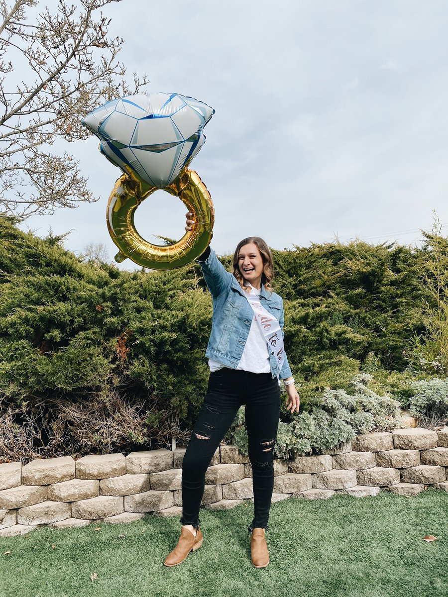 kell_bielanski's tweet image. 1 MONTH 22 DAYS 💍✨