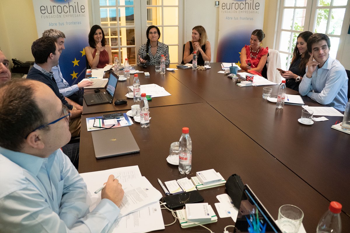 Eurochile_'s tweet photo. 👉Reunión de la misión empresarial Aerospace Valley con @Corfo hoy en las oficinas de Fundación Eurochile 🇪🇺🇨🇱
#AerospaceValley @AerospaceValley #Space2idgo https://t.co/v73Nz1vJEV