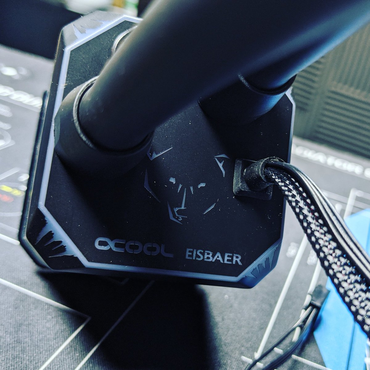 ModMyMods's tweet photo. Absolutely love the new design of the @alphacool #Eisbaer
The little details make all the difference
#Watercooling #liquidcooling #liquidcooled #watercooled #PCcooling #addressable #AIO #AllInOne #gamingpc #DigitalRGB #RGB #RGBLighting #Alphacooled #Alphacooling #cooling https://t.co/Rsq1k76BYr