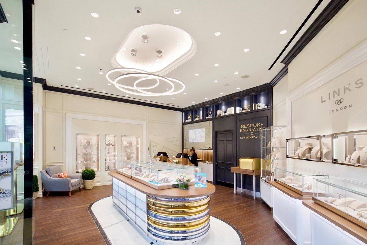 ArdronMackieLED's tweet photo. Slim showcase light- your products in the best light! π
#ardron #lighting #led #showcase #jewelry #jewellery #showcaselighting #merchandising #Retail #retaildesign #millwork #displaycase #woodwork #woodworking #Diamonds #watches #displays #retaildesign #fashion #retail #design https://t.co/MZhKFI9RO3