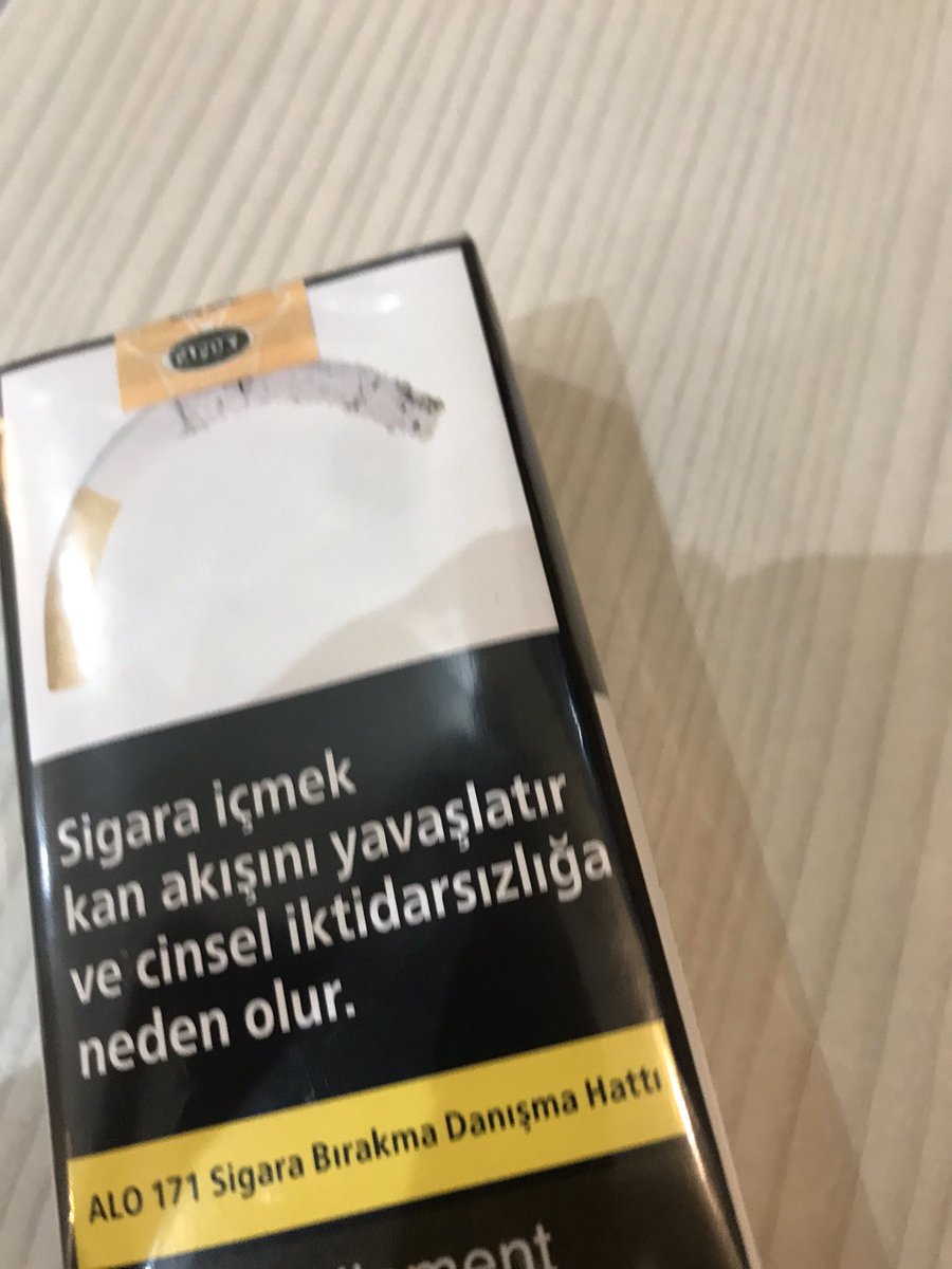 BakarsaSamet's tweet photo. Lan ben bu resmi yeni farkettim akdkdjsjsj https://t.co/bHdzKaYEx6