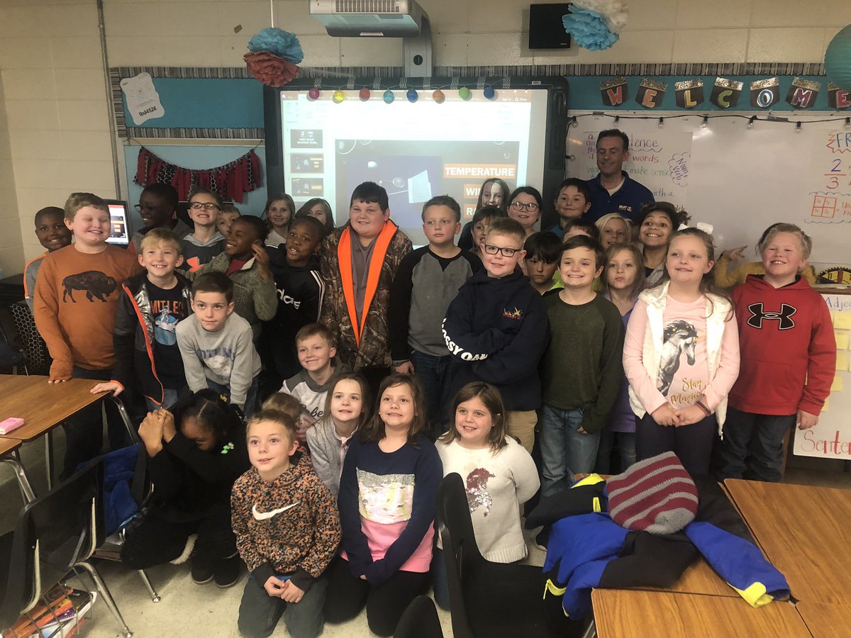 PeeblesCandice's tweet photo. Enjoyed our visit from @MichaelHaynes! Thanks for our weather lesson today! @WLBT  @SebastopolElem1 @SESTeacherNotes @Jessmooney04 @HeatherBounds2 https://t.co/fDrurig5o1