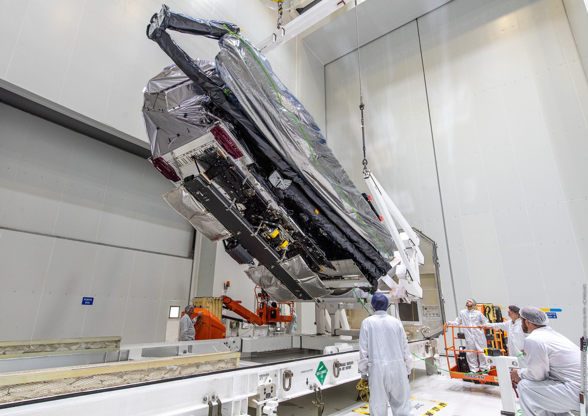 Ariane 5 VA252 (JCSat-17 & GEO-KOMPSAT-2B) - 18.02.2020 EO1E_zcWsAI3n7X?format=jpg&name=large