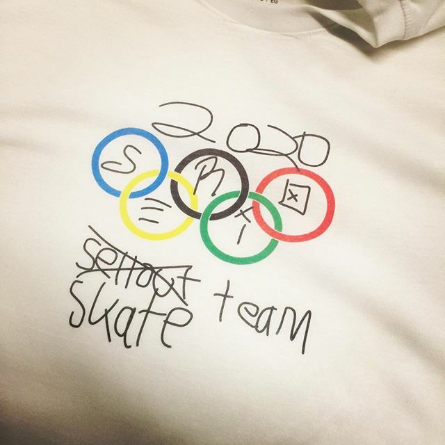 sk8serio's tweet photo. Designed by @malikjhibbler 1 of 1 😂 #goforgold https://t.co/DEeegLqPGE https://t.co/QuoSq6bKiG