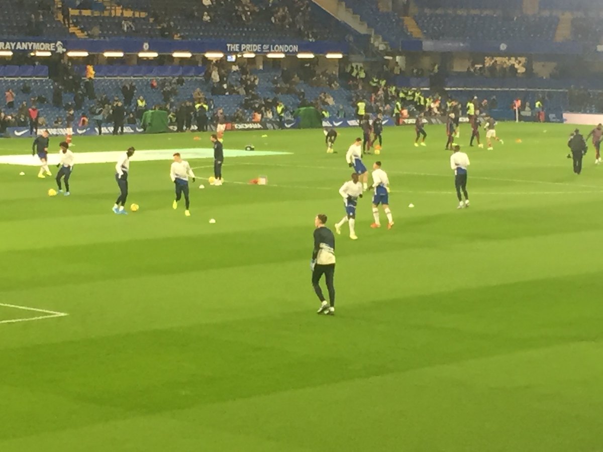 GBBuildingHerts's tweet photo. Tonightβs room with a view #footie #buildersnightoff #londonbuilder #hertsbuilder #londonderby #footyfan https://t.co/duqyKhQNGF