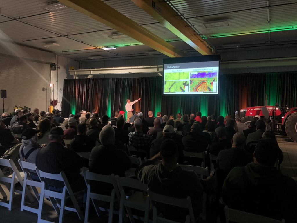 PrecisionMike82's tweet photo. 3rd Session #WinterConference2020 : @WiegandDoug & @William_E_Frank talking The Agronomic Impact of Soil Density. 2019 proved to be the most difficult, longest season creating challenges never seen before! Managing the planter pass has never been more important! @precisionplant https://t.co/N9IAXRvIdE