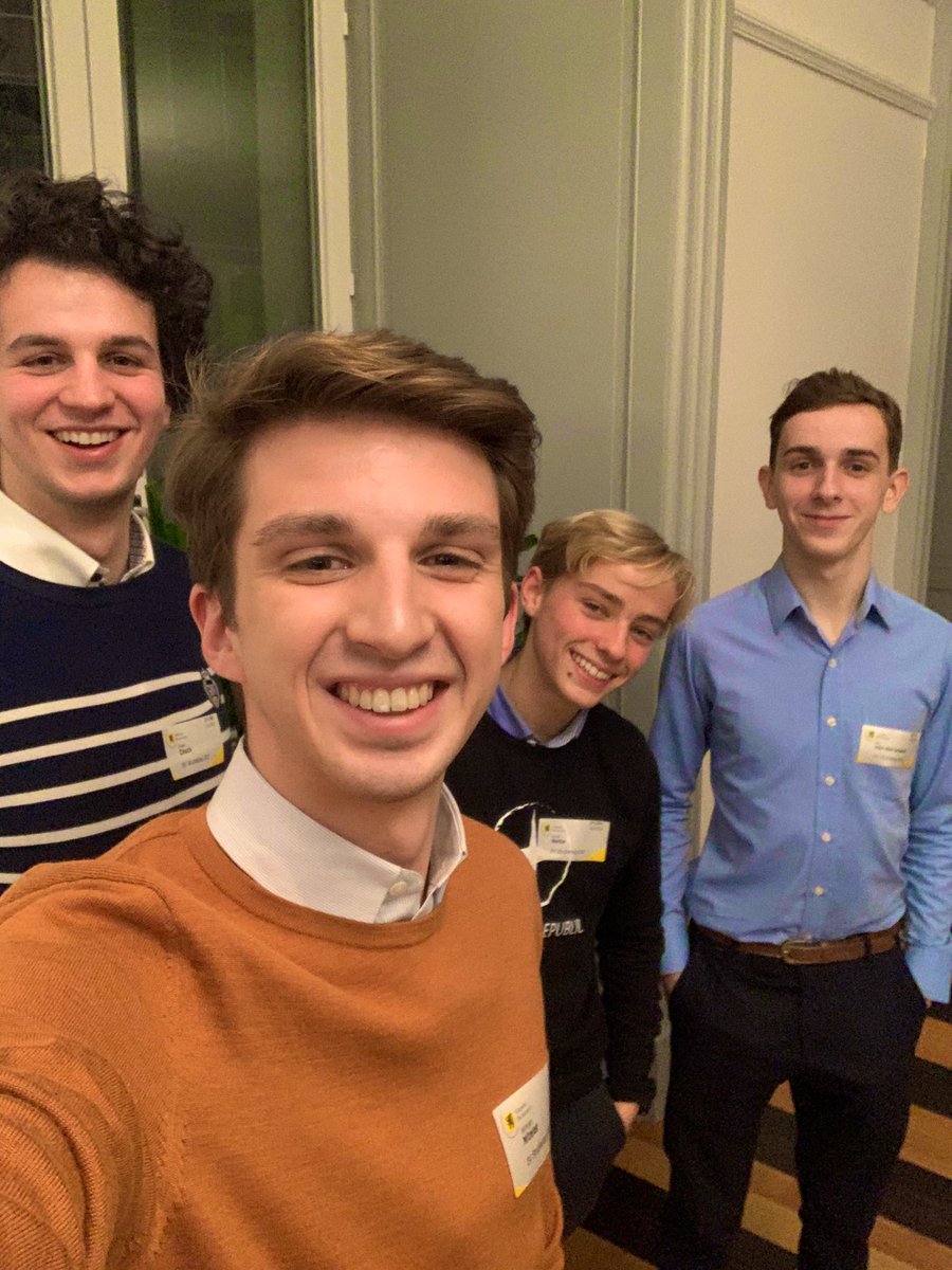 Ook @VSKnet en <a href="/VVStudenten/">Vlaamse Vereniging van Studenten</a> waren van de partij bij de nieuwjaarsreceptie van @GO_onderwijs! 🎇🎉