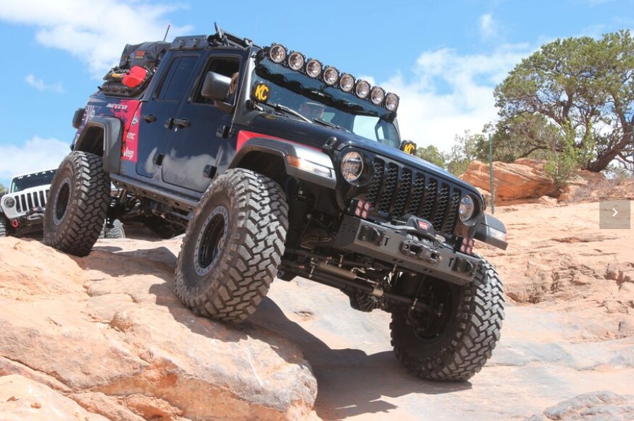 Mel Wade, owner of #OffRoadEvolution, put his #JeepGladiator to the test in preparation for #EasterJeepSafari in 2019, including #UD60 front and rear axle/differentials with Eaton 5.38:1 gears and E-lockers. Click to read more: bit.ly/2sMyGxO | #Overlanding #SpicerParts