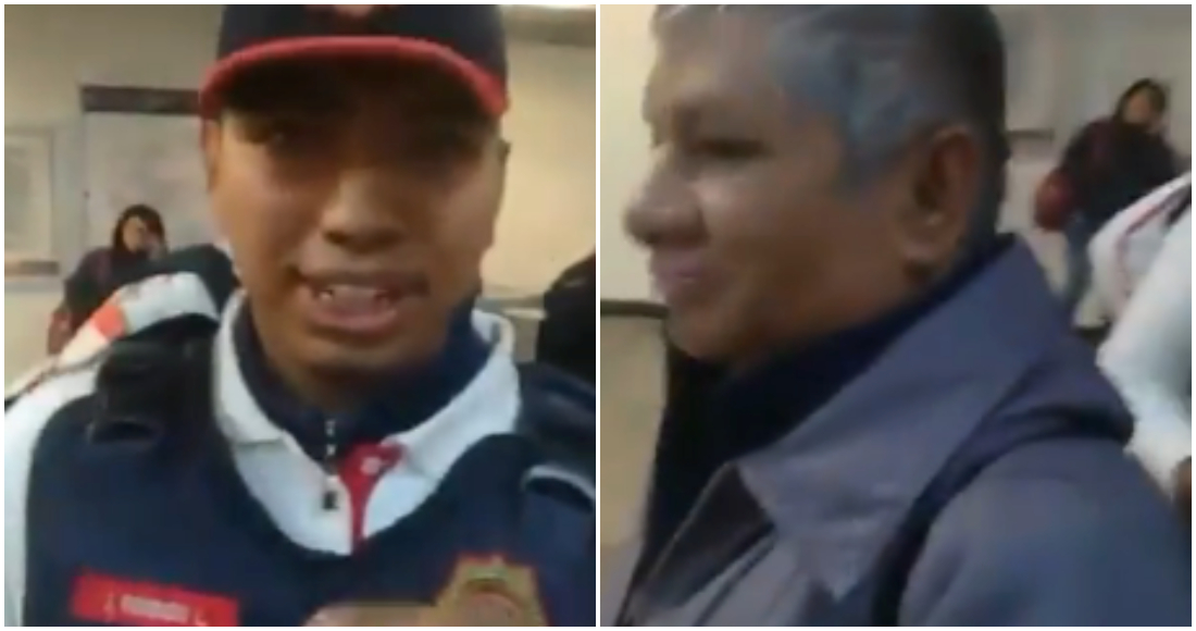 SinEmbargoMX's tweet photo. “Saludos, Jefa de Gobierno���, dicen policías que impiden el acceso a invidente; se burlan de usuario en Metro de CdMx
https://t.co/G0KlJDSSrw https://t.co/Ovx6EyKnbO
