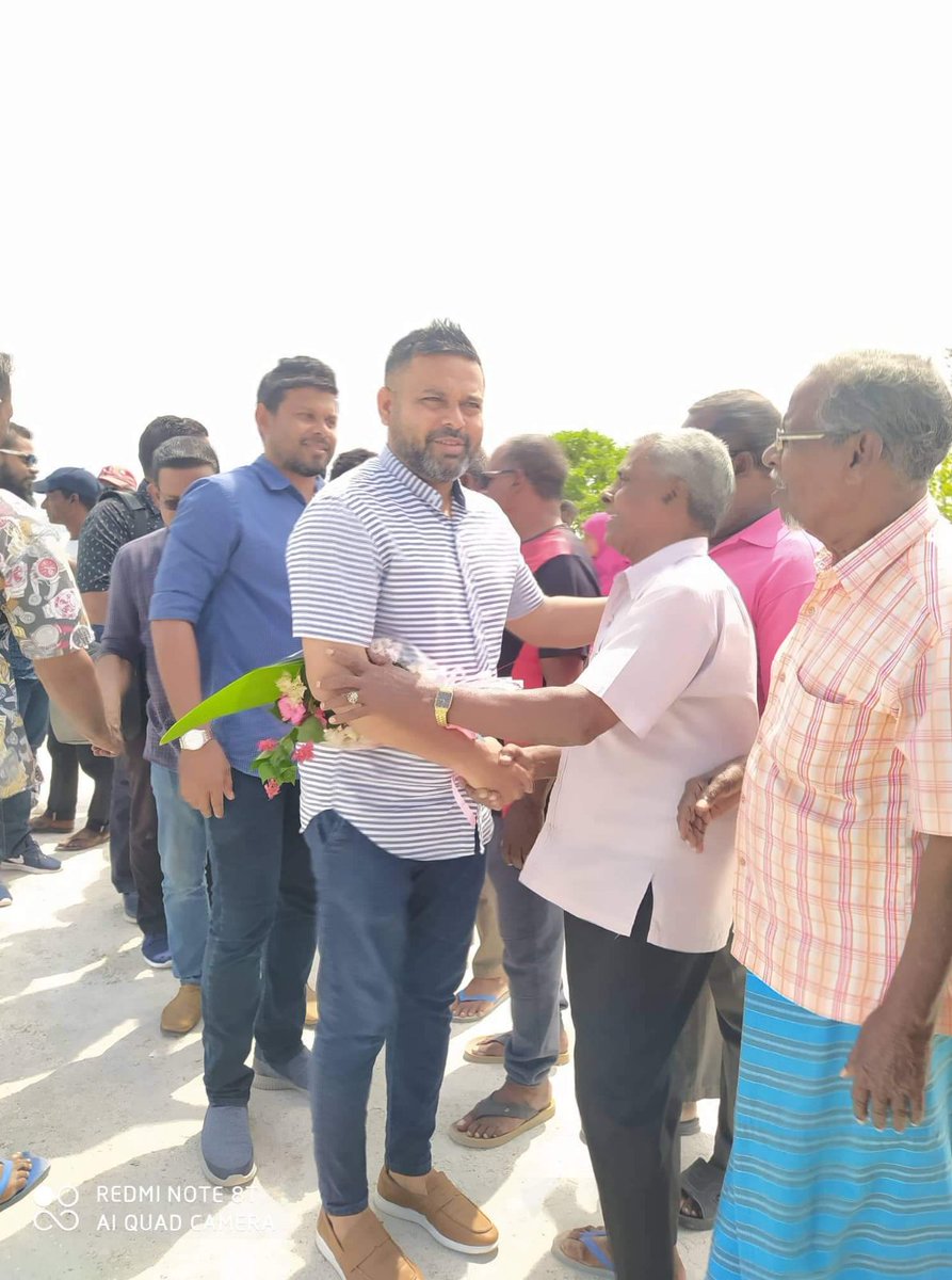 AdamNaseerMoha6's tweet photo. Progressive Congress Coalition leadership ge team Sh.Feydhoo PPM/PNC ge Supporterunnaa badhdhal kurevvun 
#FreePresidentYameenNow
#HopeForYouths
#LCE2020 
#MeeMageyRaajje 
@AhmedAifan
@mgmaumoon
@Shiyamaldives @Hasa_Naa @sembehucen https://t.co/t41YMWuvcI
