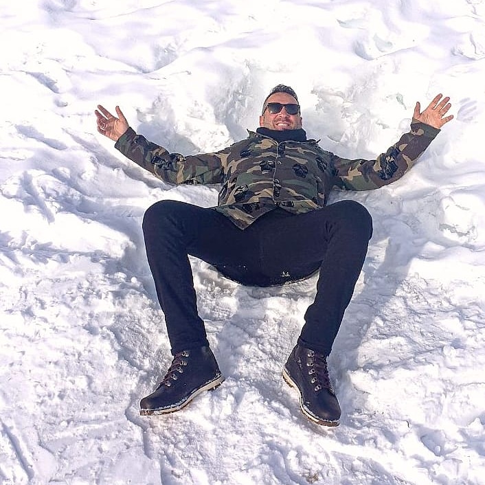 paolopiva's tweet photo. La neve è terapeutica, mi disintossica da tutto!
#neve #snow #montagna #mountain #courmayeur #courma #superg #party https://t.co/TzJ3LrXJfM