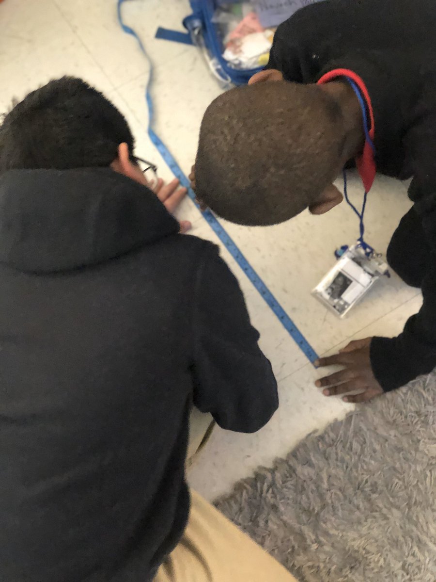 EdenChilton's tweet image. Love being able to use real world examples to find area and perimeter! @joannagaines is even making an appearance in our lesson today! #makingmathmatter @GoodmanES_AISD @AldineISD