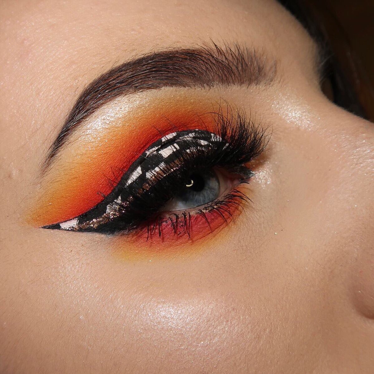 b_xomakeup's tweet photo. Just posted this on Instagram ❤️🦋
Inspired by @dripcreationz
Using @ABHcosmetics @norvina1 vol1 palette, Loose highlighter in Snowflake and liquid liner.
@BenefitBeauty good proof brow pencil
https://t.co/uWmzncIA81
#benebrows #abhcosmetics #norvinavol1 #norvinacollection https://t.co/aCZzl6IRCC
